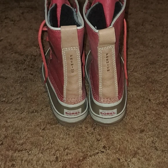 Sorel 1964 Women's Size 7 Red and Tan Winter Boots - Picture 5 of 9